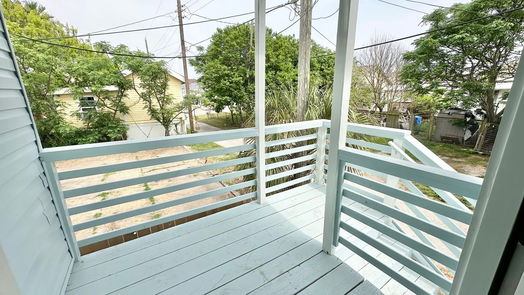 Galveston 2-story, 2-bed 1009 Avenue L-idx