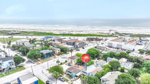 Galveston 2-story, 2-bed 1009 Avenue L-idx