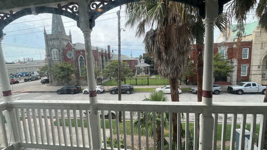 Galveston 2-story, 3-bed 2410 Winnie Street-idx