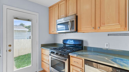 Galveston null-story, 2-bed 104 Trout Street-idx