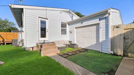 Galveston null-story, 2-bed 104 Trout Street-idx