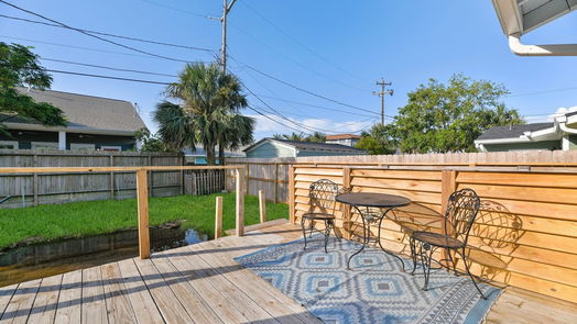 Galveston null-story, 2-bed 104 Trout Street-idx