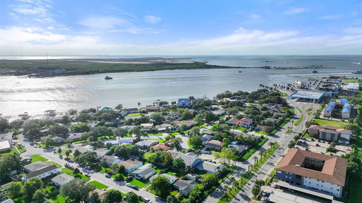 Galveston null-story, 2-bed 104 Trout Street-idx