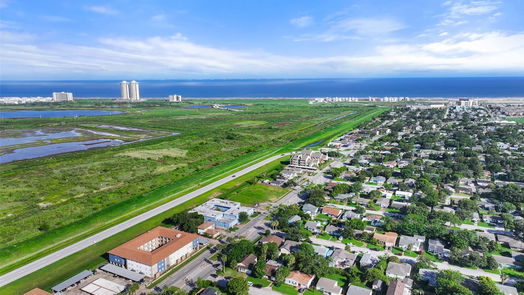 Galveston null-story, 2-bed 104 Trout Street-idx