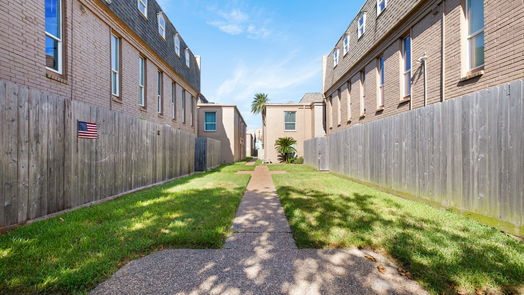 Galveston 2-story, 2-bed 215 Post Office Street 704-idx