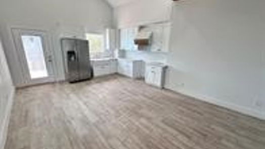 Galveston null-story, 3-bed 1015 Sealy Street-idx
