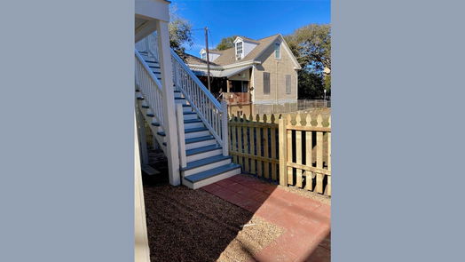 Galveston 1-story, 1-bed 2107 Avenue M 1/2-idx