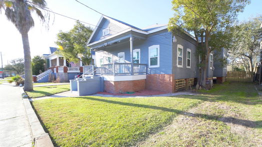 Galveston 1-story, 4-bed 1912 Avenue N 1/2-idx