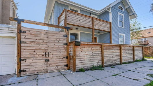 Galveston 2-story, 3-bed 1115 22nd Street-idx