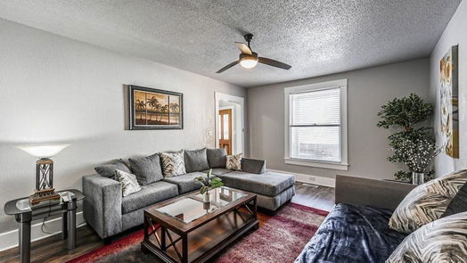 Galveston 2-story, 3-bed 1115 22nd Street-idx
