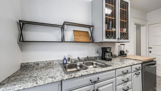 Galveston 2-story, 3-bed 1115 22nd Street-idx