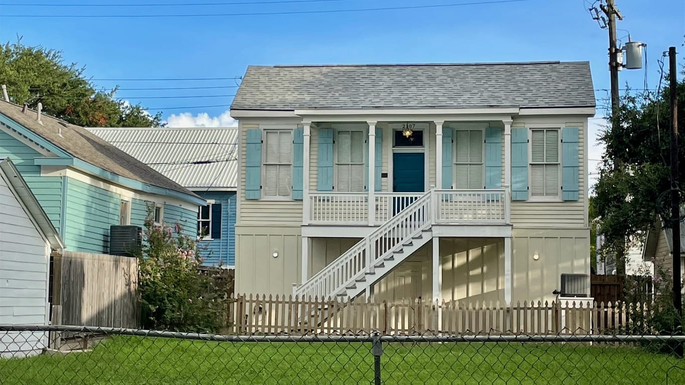 Galveston 1-story, 1-bed 2107 Avenue M 1/2-idx