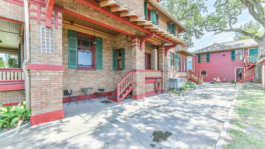 Galveston 2-story, 5-bed 2911 Broadway-idx