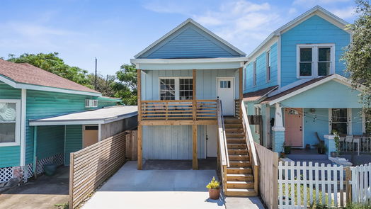 Galveston 2-story, 3-bed 1009 Avenue L-idx