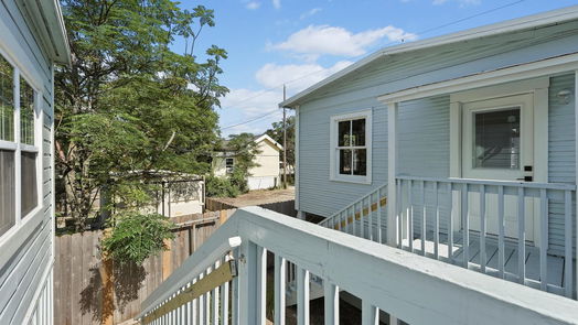 Galveston 2-story, 3-bed 1009 Avenue L-idx