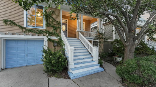 Galveston 2-story, 3-bed 3628 Avenue O 1/2-idx