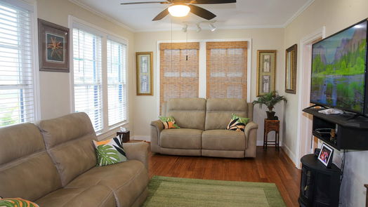 Galveston null-story, 3-bed 1020 Broadway Street-idx