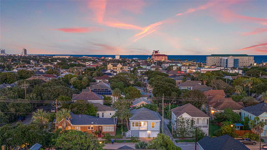 Galveston 2-story, 3-bed 1812 27th Street-idx