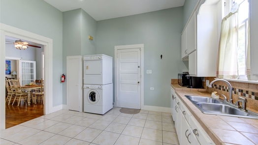 Galveston null-story, 3-bed 3721 Avenue P 1/2-idx