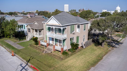 Galveston 2-story, 3-bed 1302 Avenue L-idx