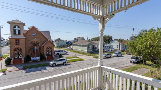 Galveston 2-story, 3-bed 1302 Avenue L-idx