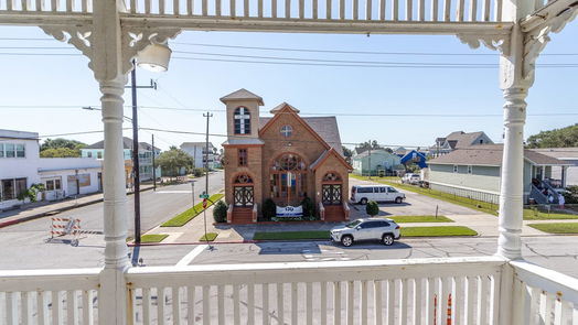 Galveston 2-story, 3-bed 1302 Avenue L-idx