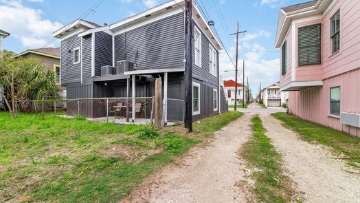 Galveston 1-story, 3-bed 1611 19th Street-idx