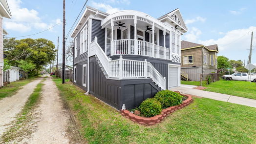 Galveston 1-story, 3-bed 1611 19th Street-idx