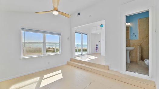 Galveston 2-story, 2-bed 1020 Seawall Boulevard-idx