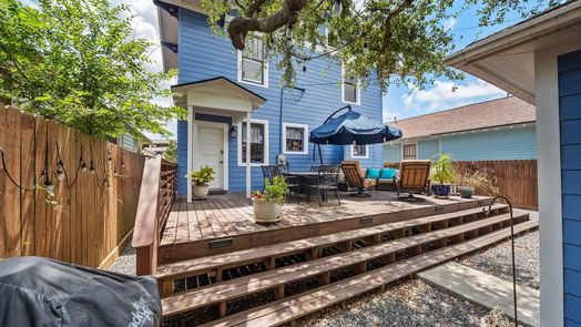 Galveston 2-story, 3-bed 3212 Avenue R 1/2-idx