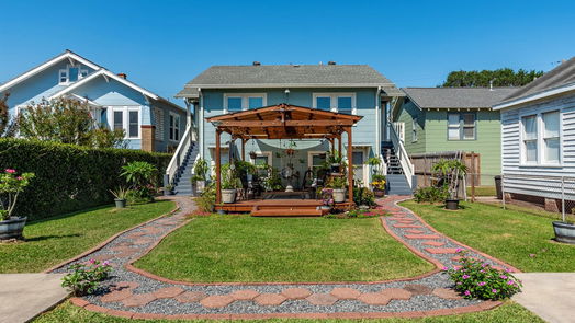 Galveston 2-story, 3-bed 4412 Avenue R 1/2-idx