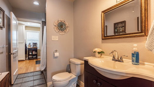 Galveston 2-story, 3-bed 4412 Avenue R 1/2-idx