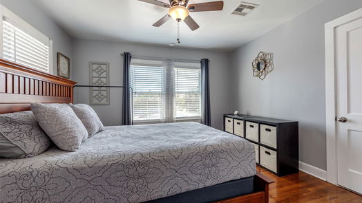 Galveston 2-story, 3-bed 4412 Avenue R 1/2-idx