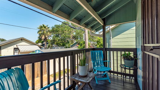 Galveston 2-story, 3-bed 4412 Avenue R 1/2-idx