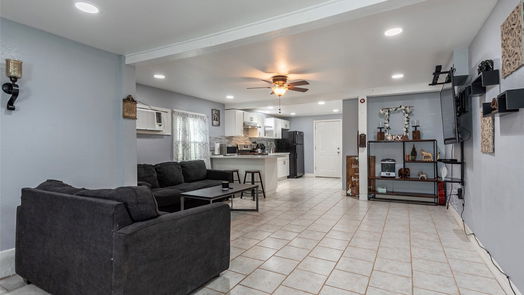 Galveston 2-story, 3-bed 4412 Avenue R 1/2-idx