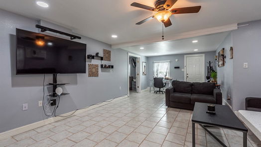 Galveston 2-story, 3-bed 4412 Avenue R 1/2-idx
