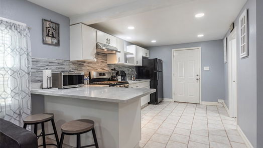 Galveston 2-story, 3-bed 4412 Avenue R 1/2-idx
