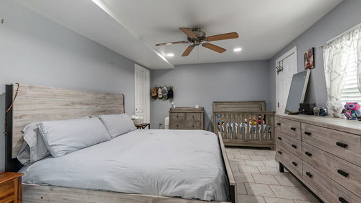 Galveston 2-story, 3-bed 4412 Avenue R 1/2-idx