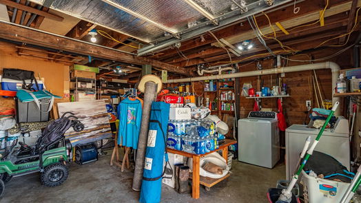 Galveston 2-story, 3-bed 4412 Avenue R 1/2-idx