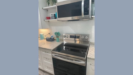 Galveston 2-story, 3-bed 4013 Ave N 1/2-idx