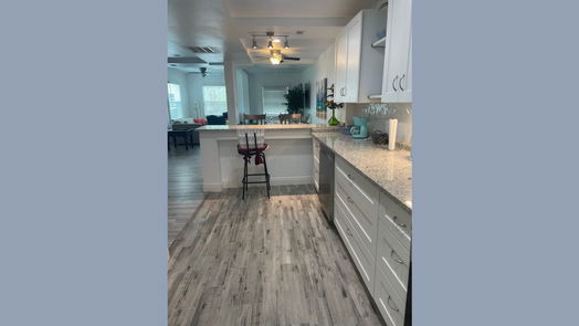 Galveston 2-story, 3-bed 4013 Ave N 1/2-idx