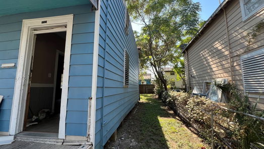 Galveston 2-story, 2-bed 3207 Avenue M-idx