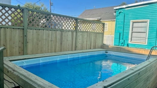 Galveston 2-story, 4-bed 1910 Avenue M 1/2-idx