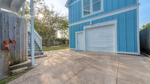 Galveston 2-story, 6-bed 3520 Avenue S 1/2-idx