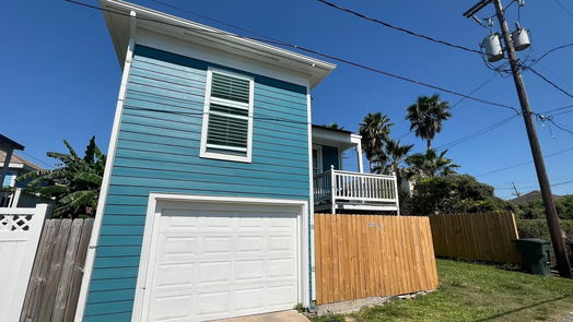 Galveston 2-story, 2-bed 1623 Avenue N 1/2-idx