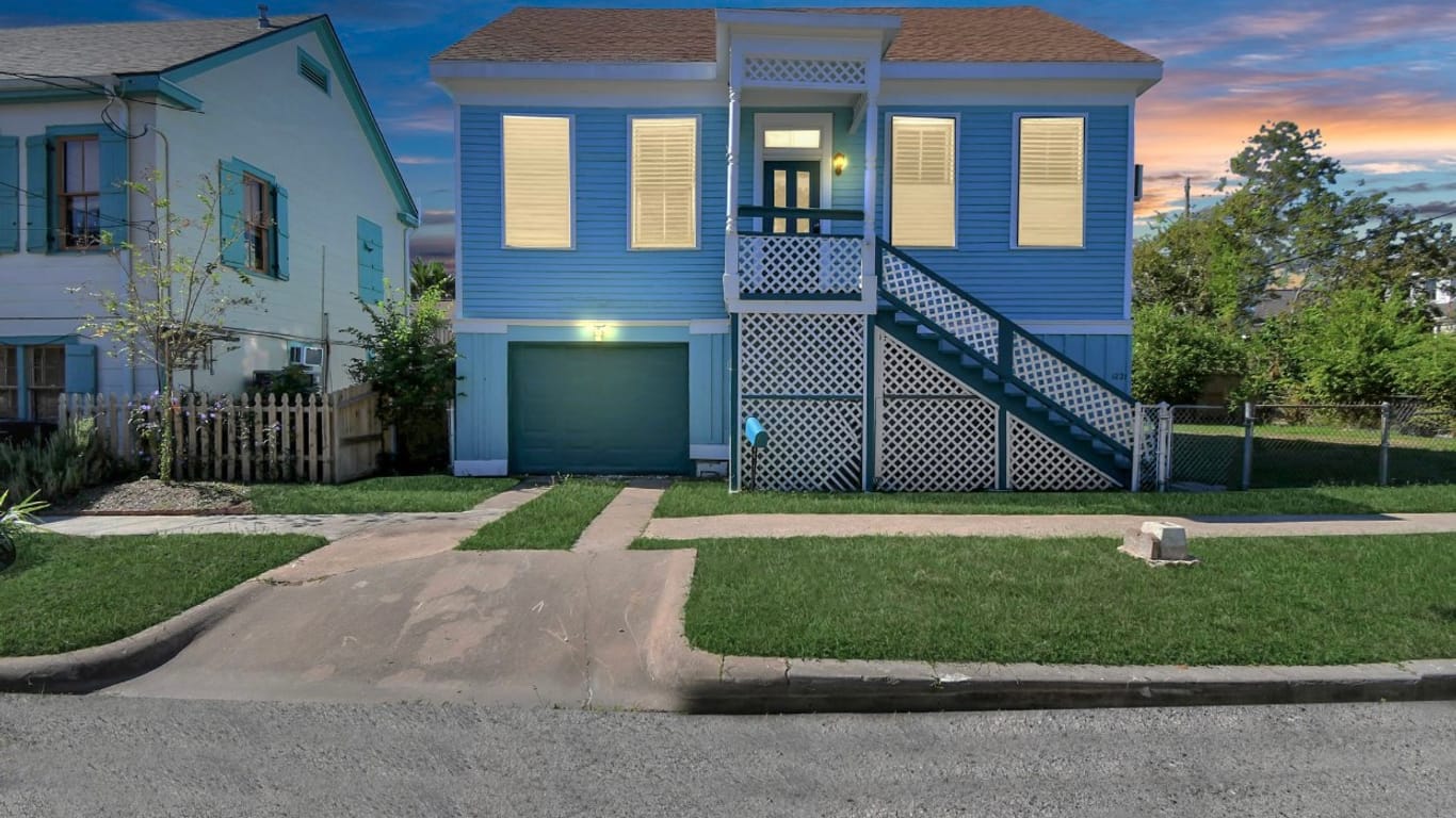 Galveston 2-story, 4-bed 1221 20th Street-idx