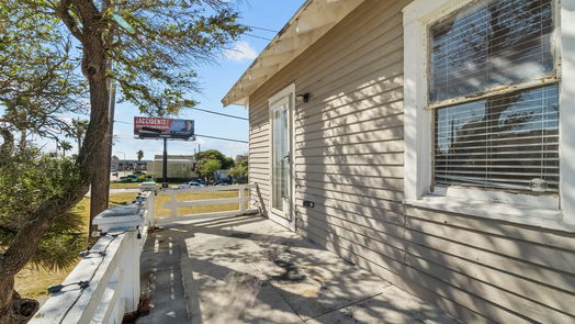 Galveston 2-story, 3-bed 809 University Boulevard-idx