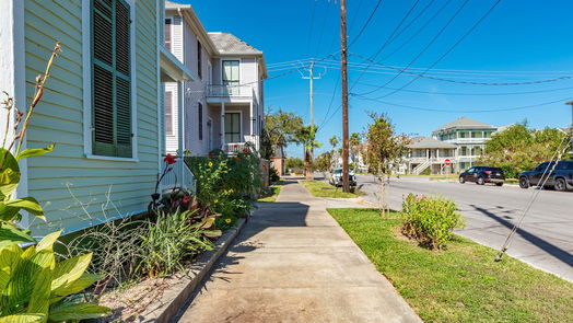 Galveston 2-story, 3-bed 811 18th Street-idx