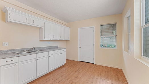 Galveston null-story, 1-bed 4323 Ursuline Street 1-idx