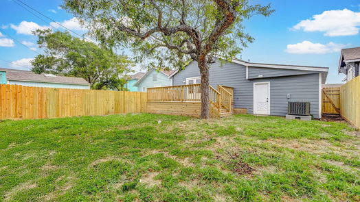 Galveston null-story, 3-bed 1324 Ursuline Street-idx